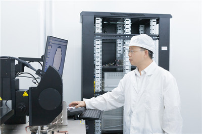 執(zhí)著科技，努力創(chuàng)“芯”——記江蘇省“最美科技工作者”洪根深的電子技術(shù)開(kāi)發(fā)之路